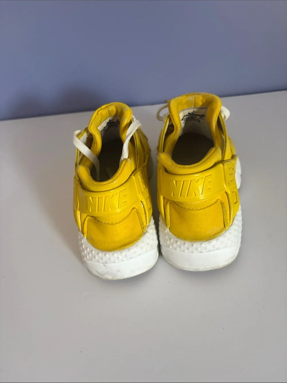 Nike Kids Yellow Air Huaraches